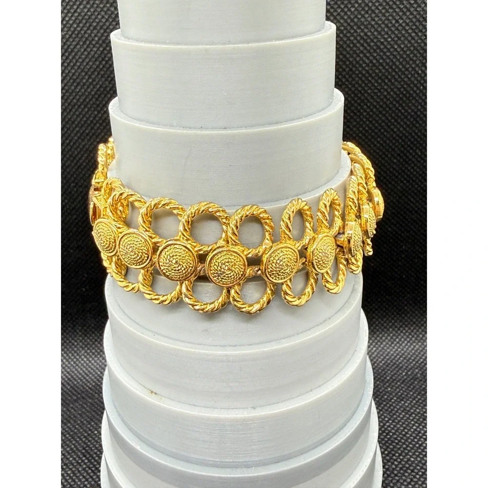 Vintage Gold Tone Textured Rope Link Medallion Bracelet 6.5 Inch